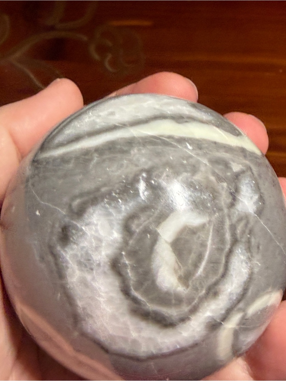 Shell jasper crystal sphere - Picture 4 of 9